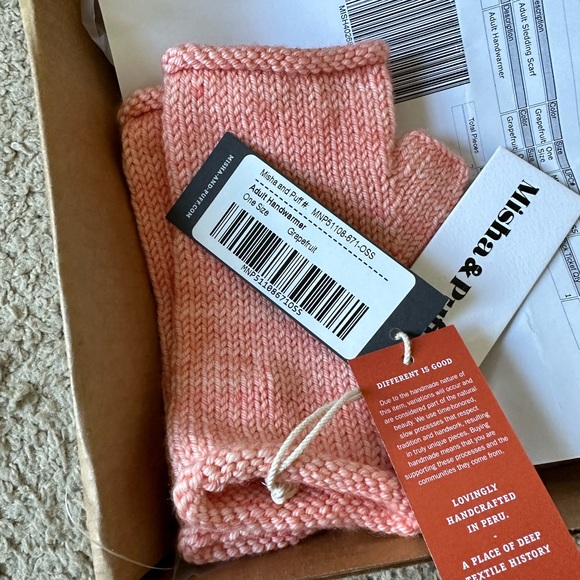 Misha&Puff adult Sledding scarf adult hand warmer in grape fruit color. - Picture 7 of 8